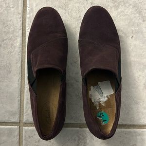 Clark’s super comfy loafer wedges, dark burgundy 7.5